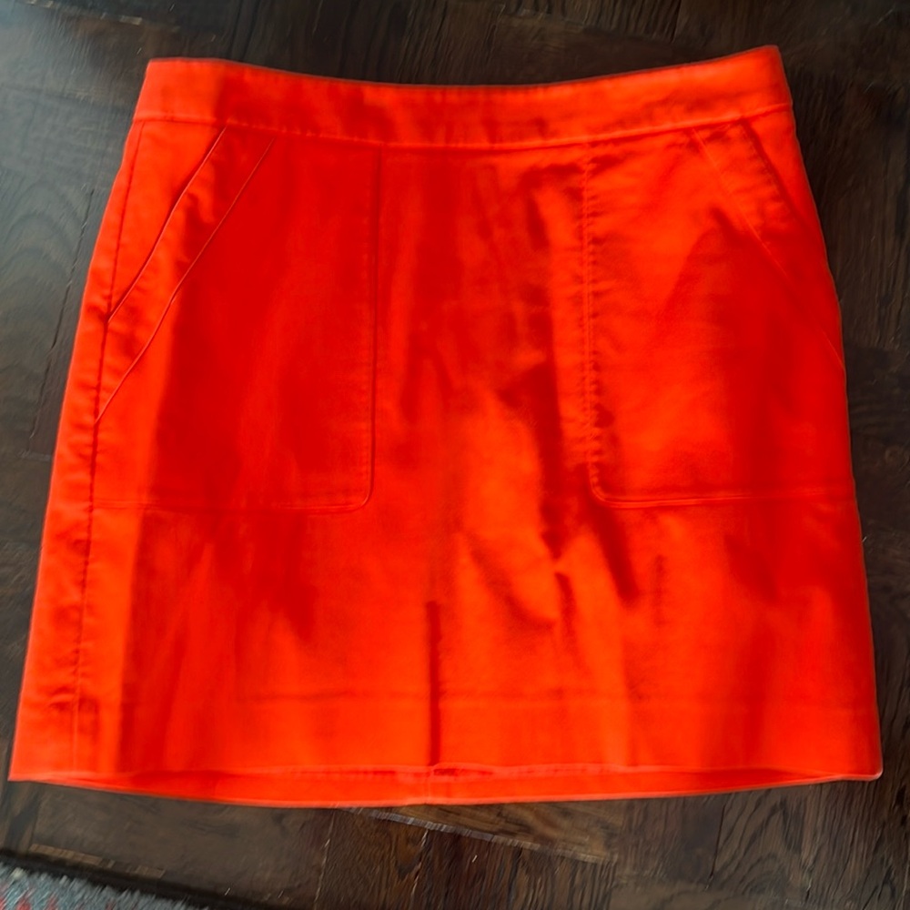 Loft Mini skirt coral with pockets skirt size 8